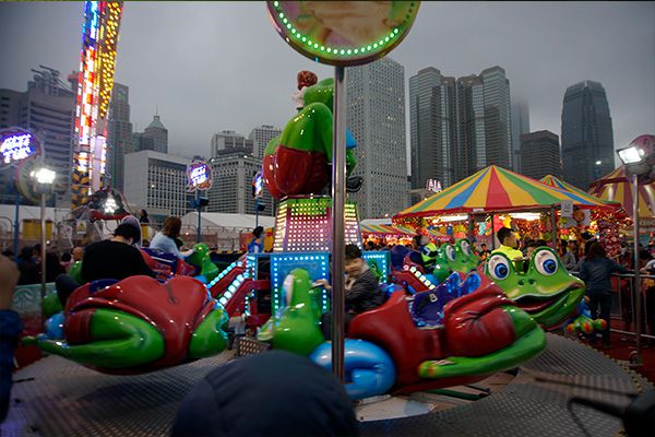 2018hahabet星辰大海照明的娱乐灯用在香港中环佳年华展示